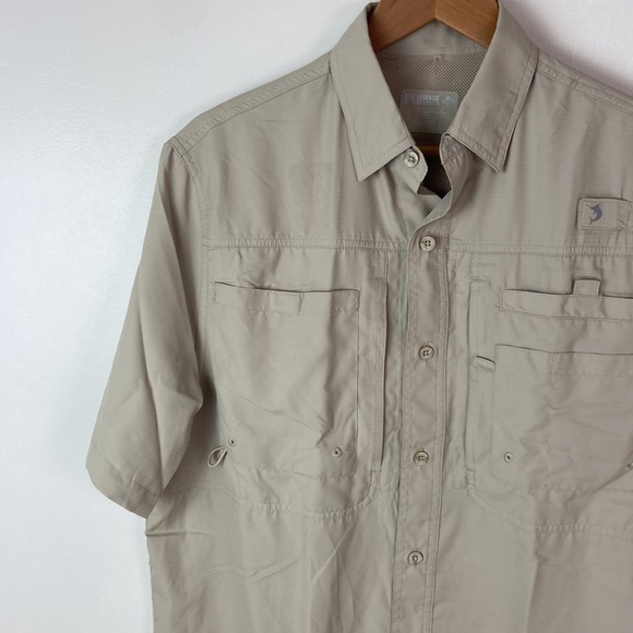 ✨3/$25✨ Reel Legends Button Down Shirt - S - Picture 3 of 8